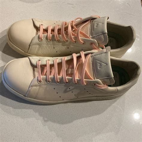 Pharrell Williams x Stan Smith 'Cream' .